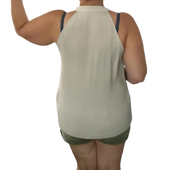 Banana Republic MEDIUM Petite Ribbed Pleated Sleeveless Split Neck Blouse - Picture 9 of 11